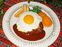 ディナーの一例（ハンバーグ）